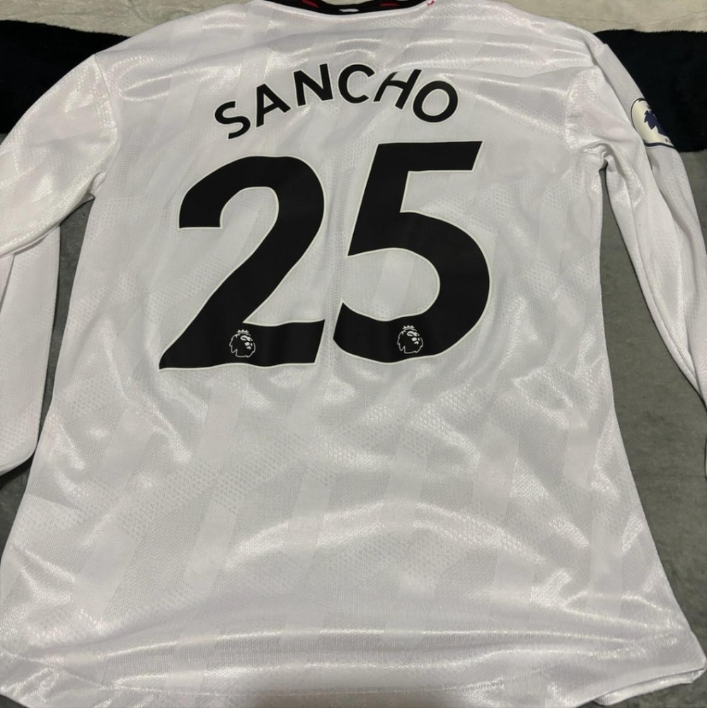 Manchester united on the field Jersey